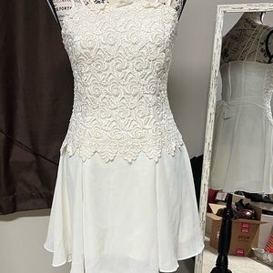 beige color, with zipper on the back, beautiful for special occasions